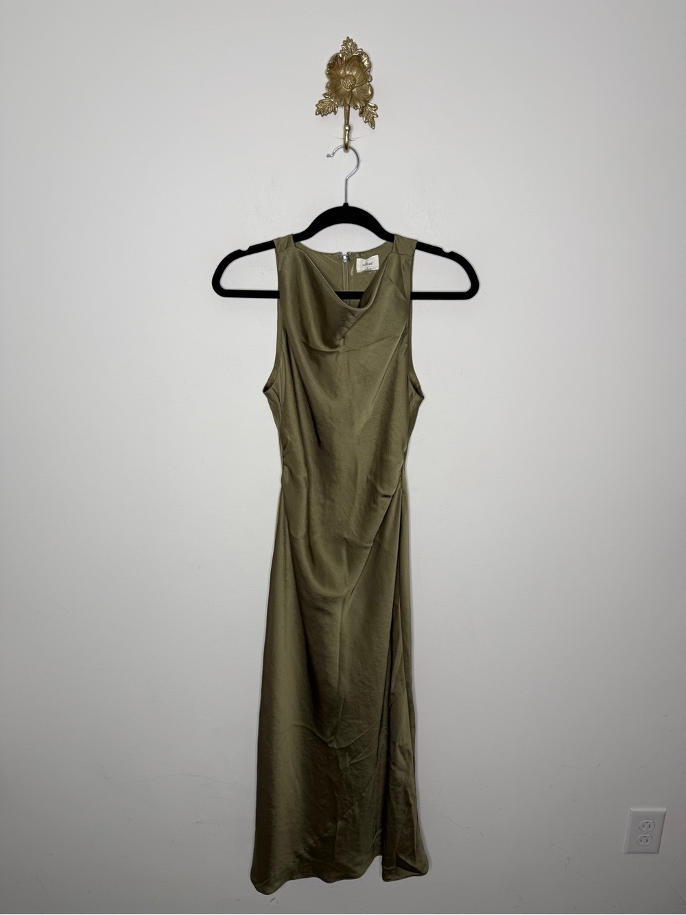 Aritzia Wilfred Portrait Satin Dress 6